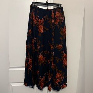 Reformation Navy Floral Midi Skirt size 6 NWOT